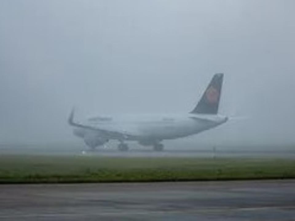 Из-за утреннего тумана иркутский аэропорт не принимал самолеты