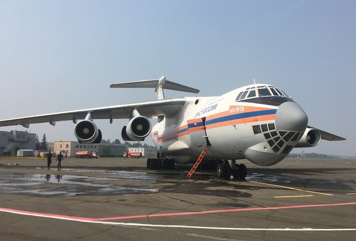 Ил-76 МЧС России прибыл в Иркутскую область для ликвидации лесного пожара в Катангском районе
