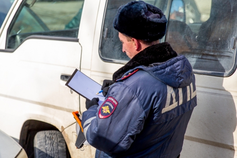Более 50-ти тонированных автомобилей выявили на дорогах Ангарска за один день