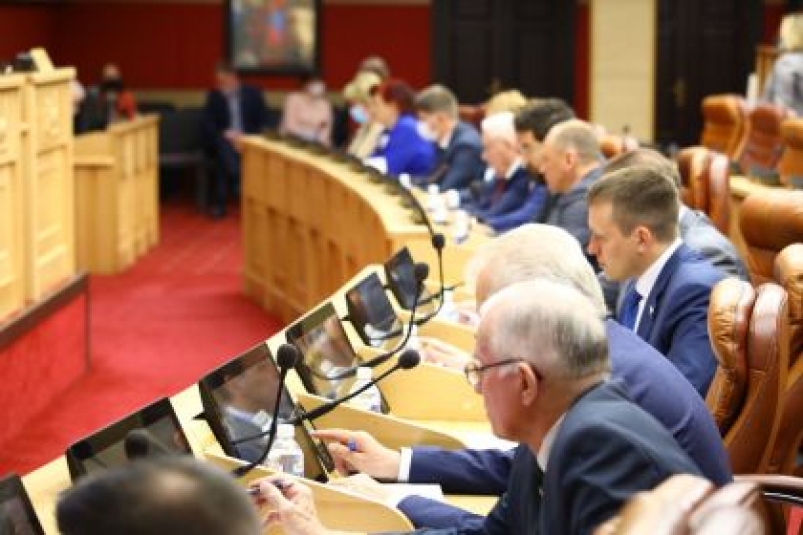 Депутаты Заксобрания Иркутской области рассмотрят 28 вопросов на 44-й сессий регпарламента