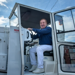 Иркутский стадион «Труд» получил первую ледозаливочную машину «Замбони»