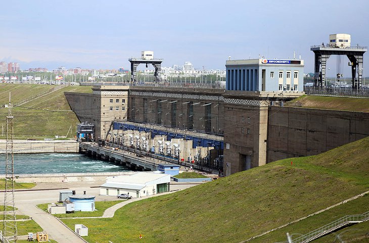 На Иркутской ГЭС изменят сброс воды из-за подтоплений садоводств