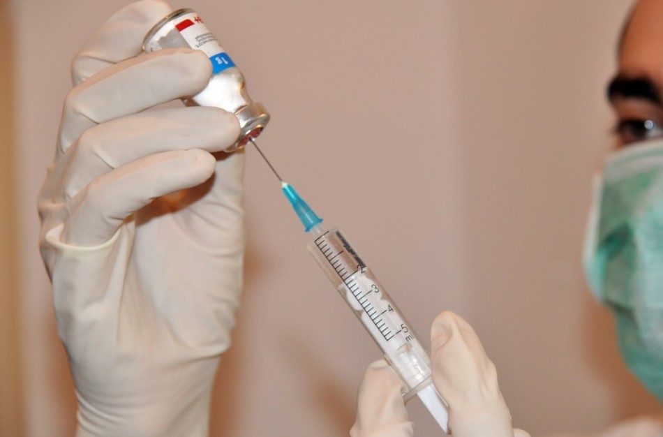 Роспотребнадзор: Вакцинация не даёт пожизненный иммунитет к инфекции