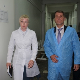 Олег Ярошенко оценил успехи нового главврача Шелеховской районной больницы