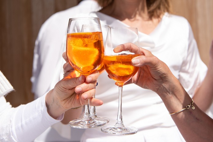 «Алкогольное слабоумие» уже в 40 лет: о первых признаках «спиртной» деменции рассказали эксперты