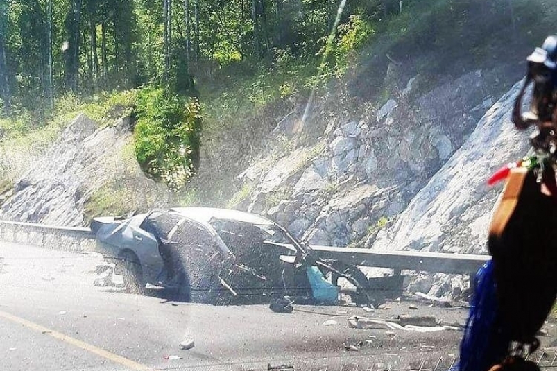 45-летний водитель легковушки погиб в ДТП с седельным тягачом на трассе "Байкал"