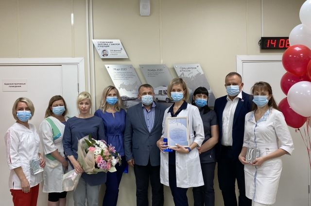 Олег Дерипаска поздравил шелеховских врачей с днем медицинского работника
