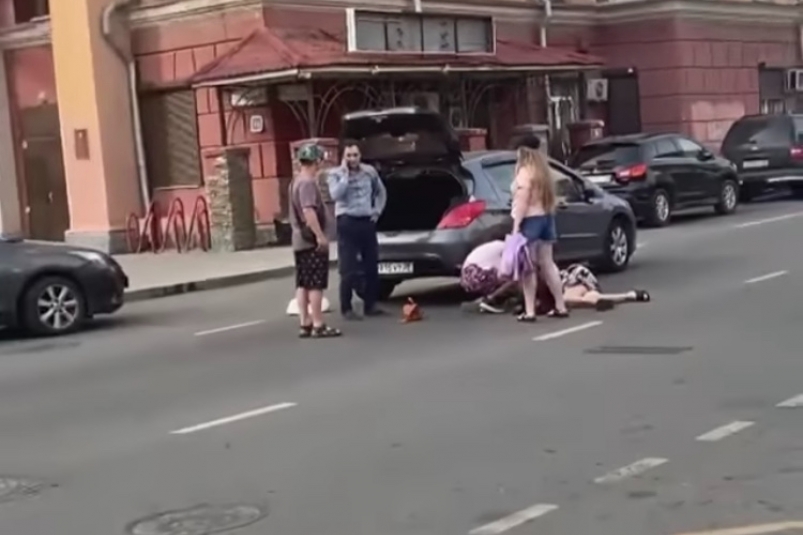 Женщину сбили на улице Желябова в Иркутске