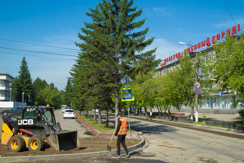 Общественный контроль с депутатом Госдумы выявил недочеты в ремонте дорог в Шелехове