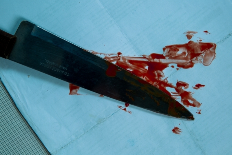 Несовершеннолетняя жительница Братска пырнула ножом подростка