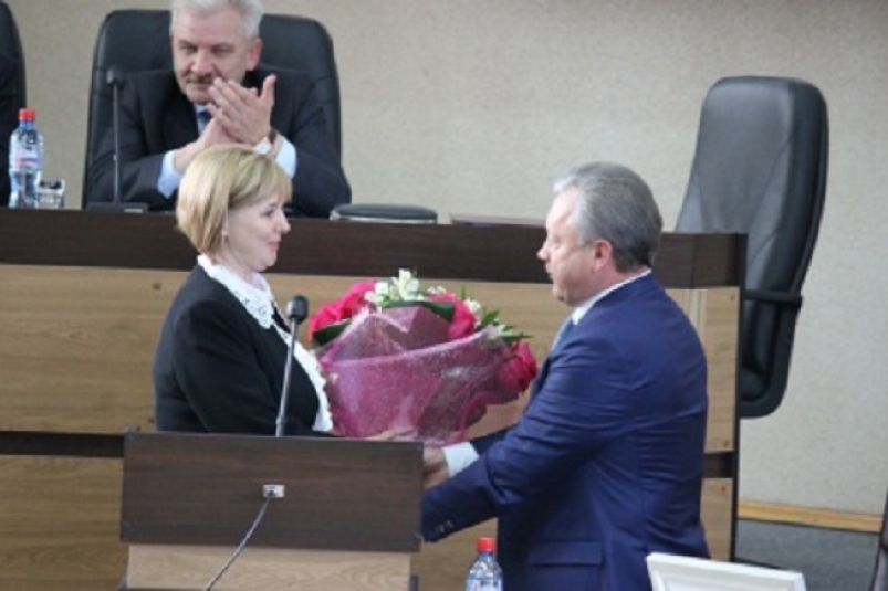 Самый богатый председатель Думы среди городов Иркутской области заработала 8,6 млн рублей