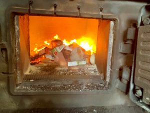 В Иркутске сожгли 27 килограммов санкционных сыров