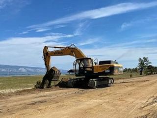 Эксперты Прибайкальского национального парка контролируют ремонт дороги на Ольхоне