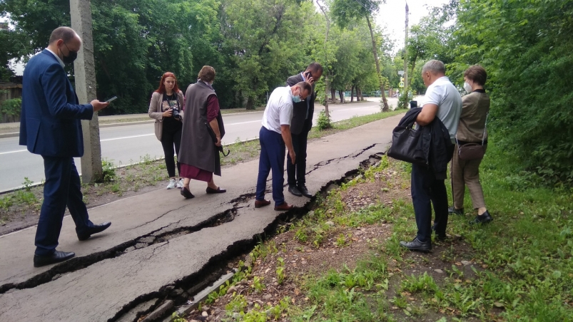 Улица Култукская в Иркутске тонет из-за сомнительной работы подрядчика