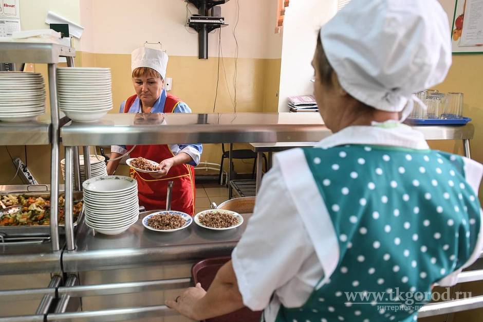 Почти 189 млн рублей направлено на подготовку пищеблоков в 32 школах Приангарья к учебному году