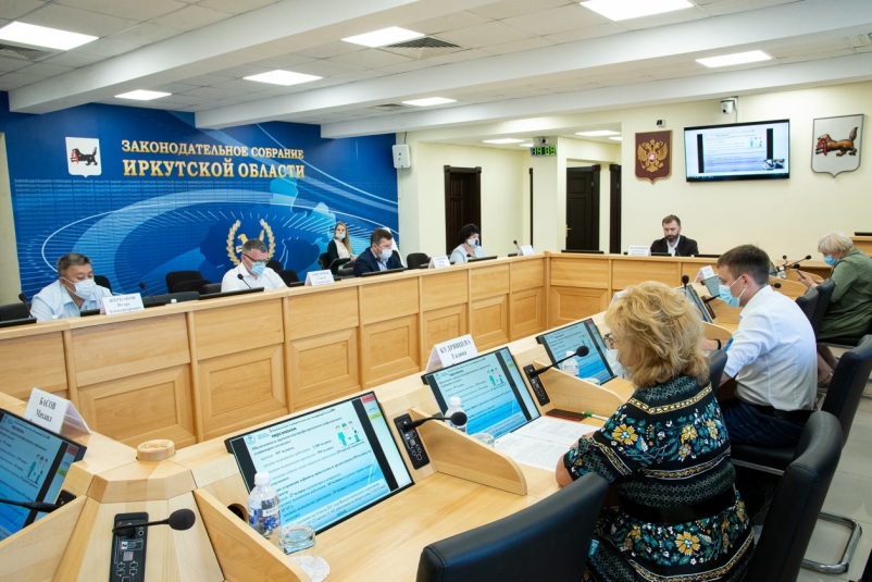 Депутаты ЗС Приангарья готовы обратиться в Минздрав РФ по поводу больничных листов