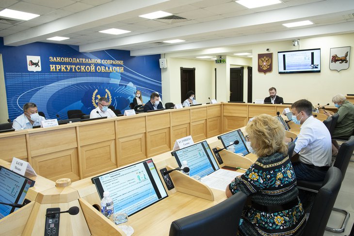 Депутаты ЗС обратятся в Минздрав РФ с предложением по электронному закрытию и продлению больничных