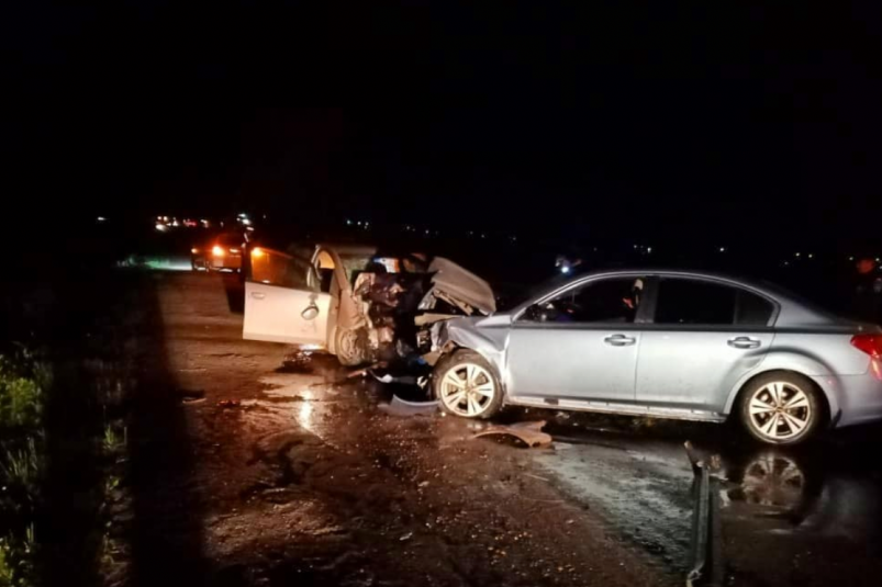 Водитель и двое пассажиров Mitsubishi погибли в столкновении с Subaru в Иркутской области