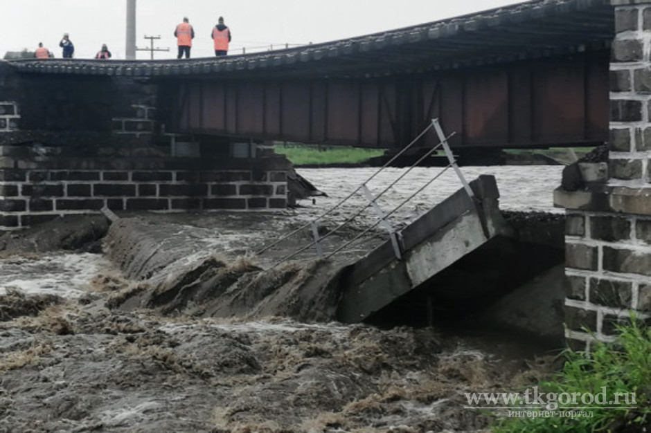 В Забайкалье возобновили движение пассажирских поездов по восстановленному за 2 суток после обрушения мосту