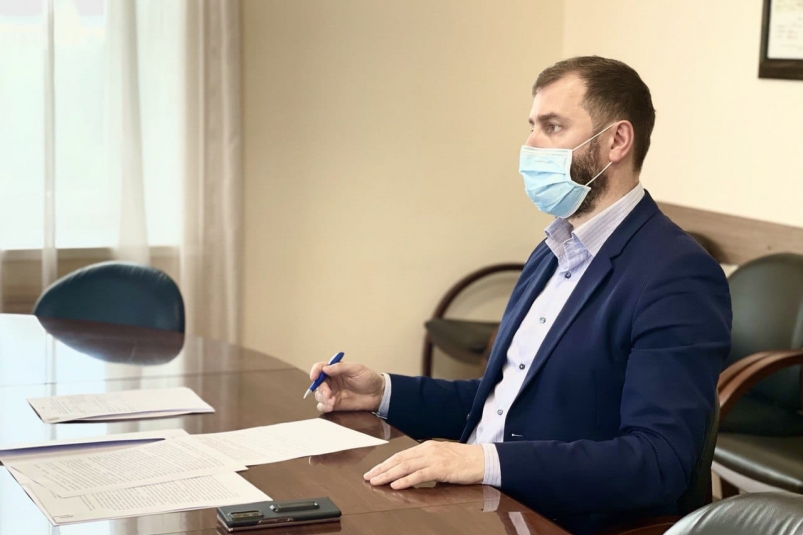 Александр Ведерников обратился в ФАС из-за роста цен на кислород для больниц Приангарья