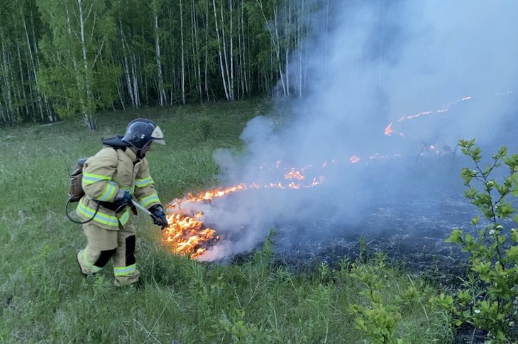 В северных районах Иркутской области до 30 августа продлен особый противопожарный режим