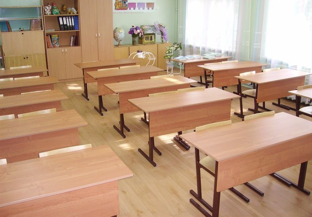 Путин поручил начать выплаты 10 тысяч рублей семьям со школьниками на 2 недели раньше – со 2 августа
