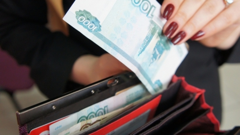 Единовременную выплату на школьников начнут выплачивать в Иркутской области досрочно
