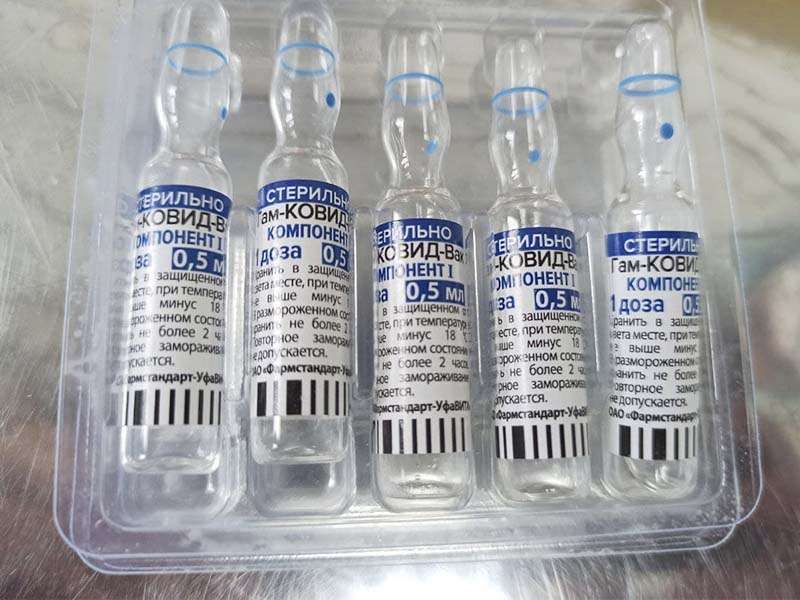 Более 13 тысяч комплектов вакцины от коронавируса поступило в Иркутскую область <meta itemprop=url content=https://irksib.ru/allnews/12-social/25574-bolee-13-tysyach-komplektov-vaktsiny-ot-koronavirusa-postupilo-v-irkutskuyu-oblast />
