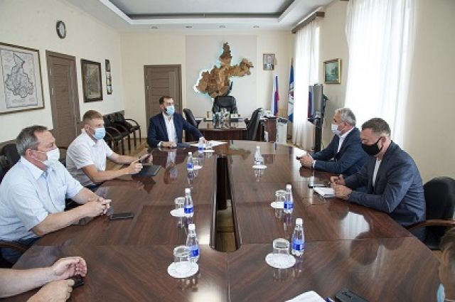 Председатель ЗС встретился с руководством Слюдянского района и Байкальска