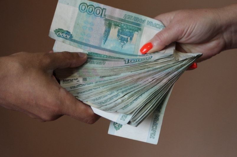 В России раздают по 250 тысяч рублей – как их получить, рассказали в Минтруде