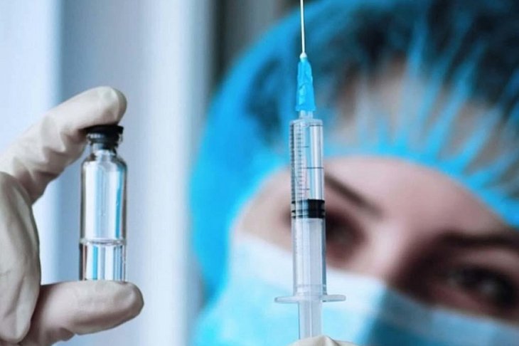 В России предложили сделать обязательными три выходных после вакцинации от COVID-19