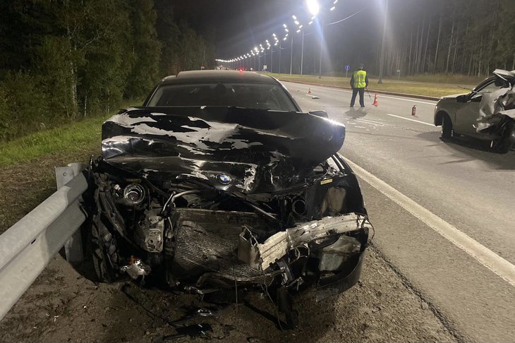 Вблизи Ангарска погиб водитель стоящей на обочине «Лады», в которую врезался BMW