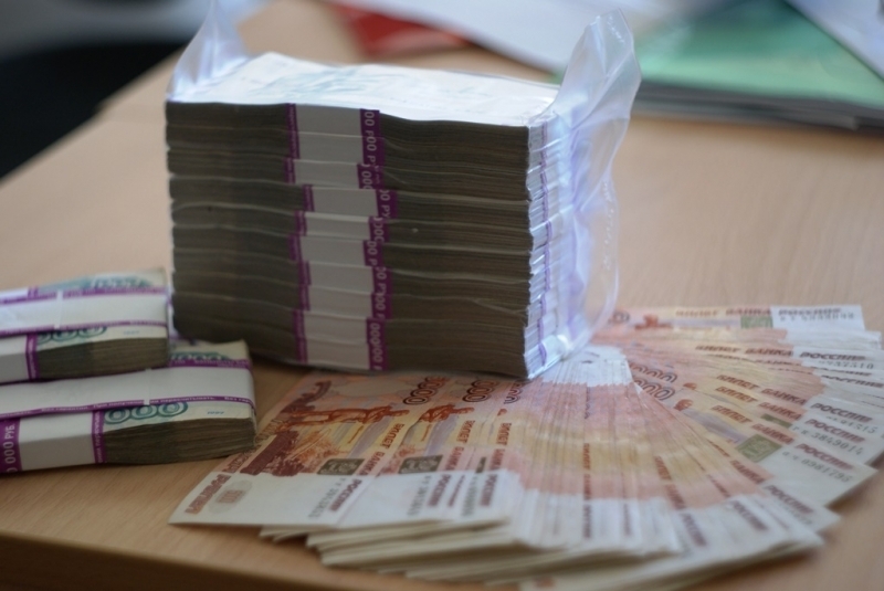 Братчанин получил условный срок и штраф 100 тысяч рублей за обналичивание 160 млн рублей