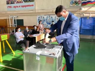 Руслан Болотов проголосовал на выборах депутатов Госдумы РФ