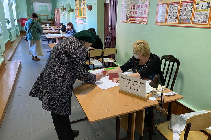 В Иркутской области явка избирателей на выборах в Госдуму на 15:00 18 сентября составила 16,29%