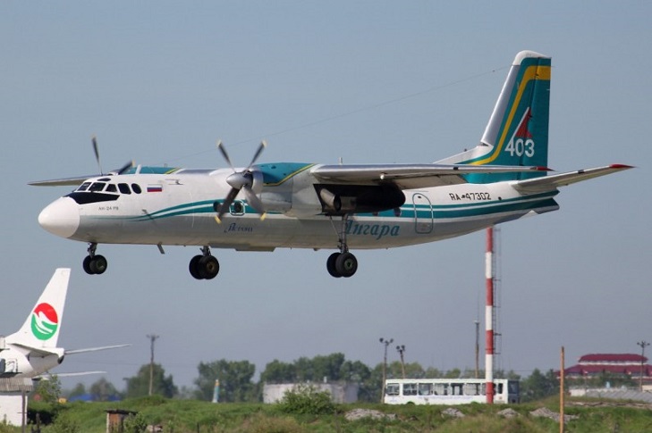 Вылетевший из Усть-Кута Ан-24 совершил экстренную посадку из-за сработавшей аварийной сигнализации