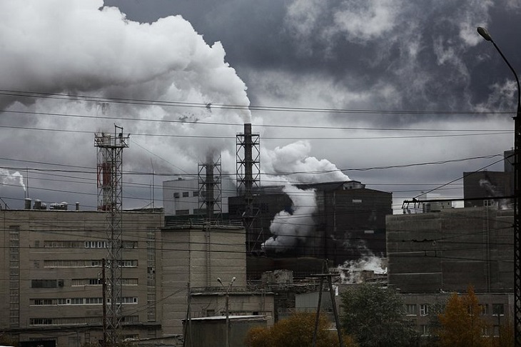 В Иркутской области в 11 городах до 2024 года проведут расчеты загрязнения воздуха