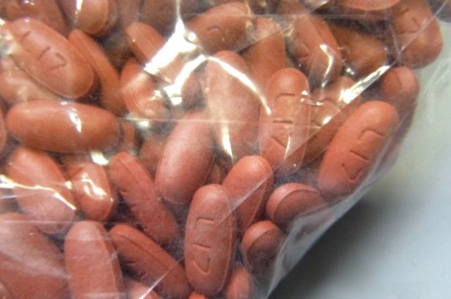 Ангарчанина оштрафовали за заказ посылки с 308 таблетками клофелина из США