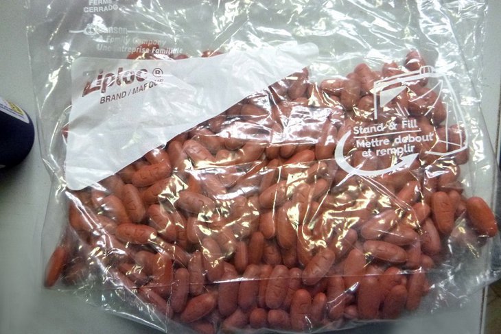 В посылке ангарчанину из США таможенники обнаружили 308 таблеток с сильнодействующим веществом