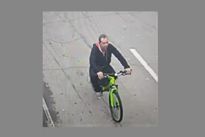 Полиция Иркутска ищет мужчину, похитившего велосипед у ребенка