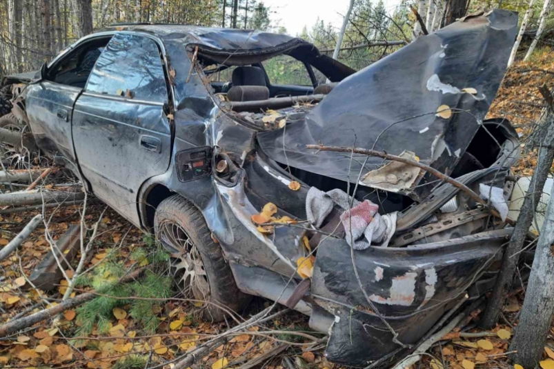 15-летняя пассажирка погибла в перевернувшейся Toyota Mark II в Иркутской области