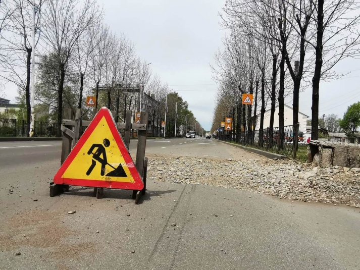 Директор "ИркутскАвтодор": Ремонтируем те участки дорог, на которые часто жалуются жители