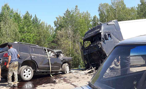 Третья жертва аварии с участием фуры и Lexus в Иркутской области умерла в больнице