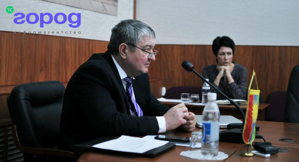 Депутат Эдуард Дёмин подал заявление о снятии с себя полномочий главы комиссии по местному самоуправлению в думе Братска