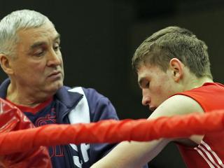 Иркутский тренер по боксу Юрий Абатулин получил звание Заслуженного работника физической культуры