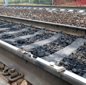Третьеклассники в Иркутске накладывали камни на рельсы железной дороги