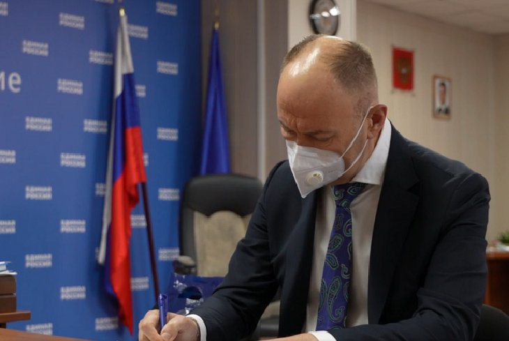 Иркутский хирург Юрий Козлов отказался от мандата депутата Госдумы