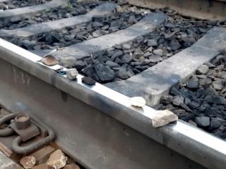 Двое третьеклассников в Иркутске накладывали камни на железнодорожные рельсы