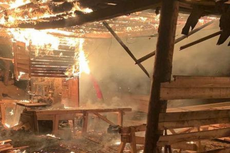 100 пожаров с тремя пострадавшими произошло в Иркутской области в первую неделю октября