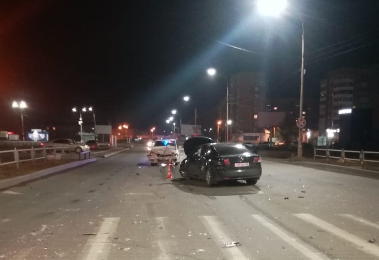 Нарушение ПДД привело к аварии с участием трех автомобилей в Братске